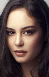 Кортни Итон