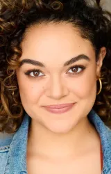 Сара-Николь Роблз