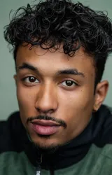 Сандро Рошта